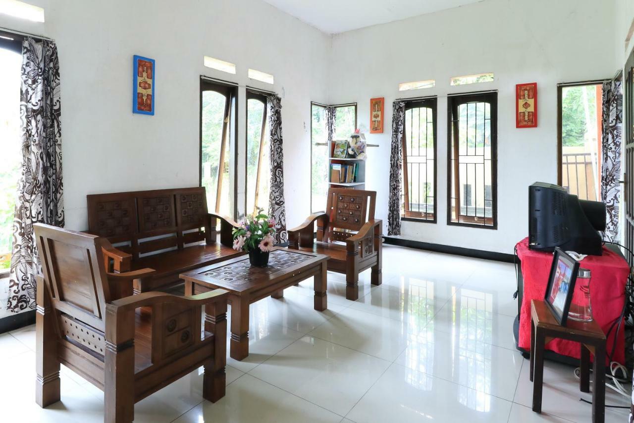 Sentosa76 Guest House Balikpapan  Kültér fotó